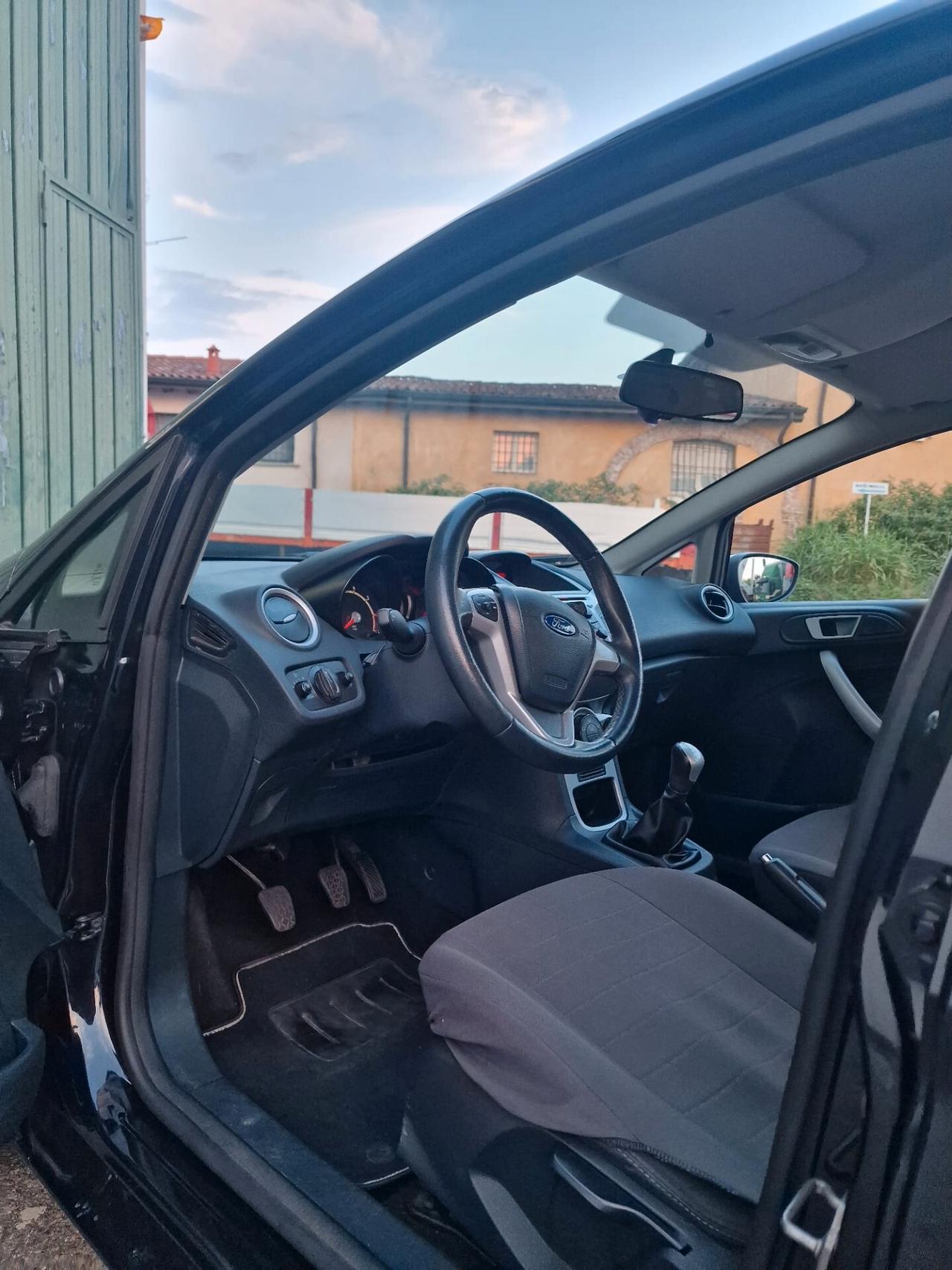 Ford Fiesta 1.4 5 porte Bz.- GPL