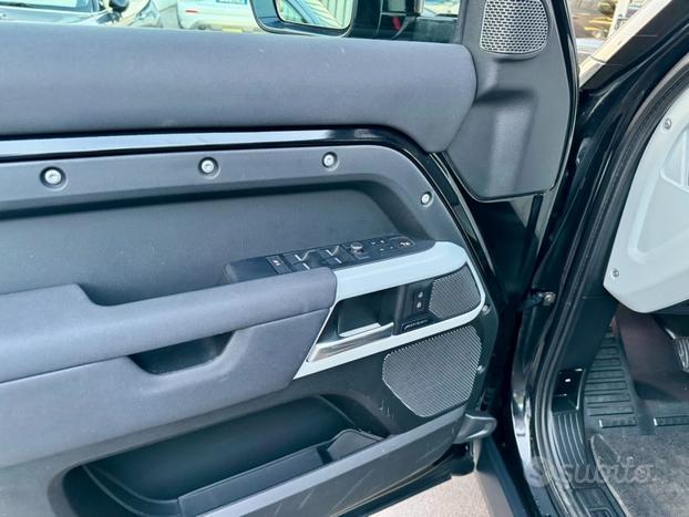 LAND ROVER Defender 110 3.0D I6 250 CV AWD Auto