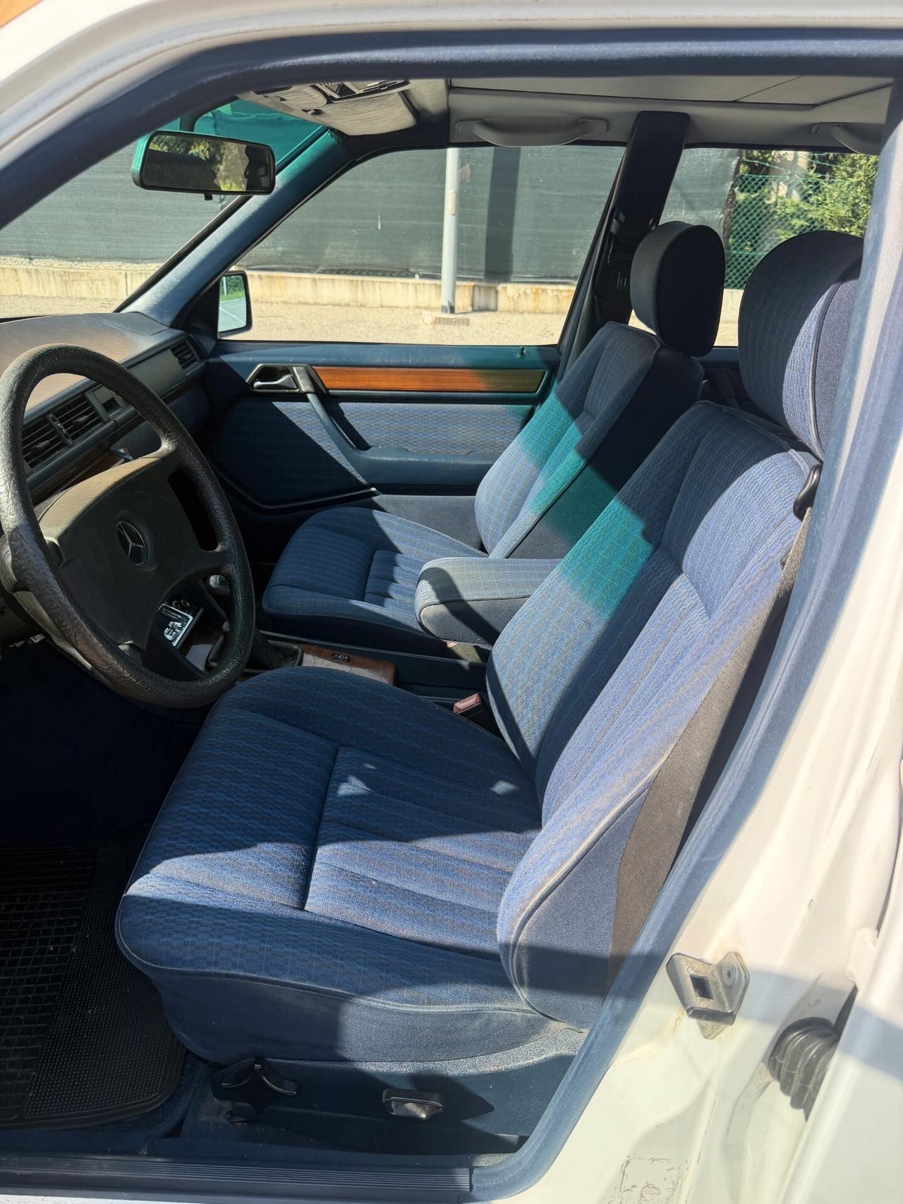 Mercedes-Benz E 200 2.0 GPL - CERTIFICAZIONE ASI - OTTIME CONDIZIONI -