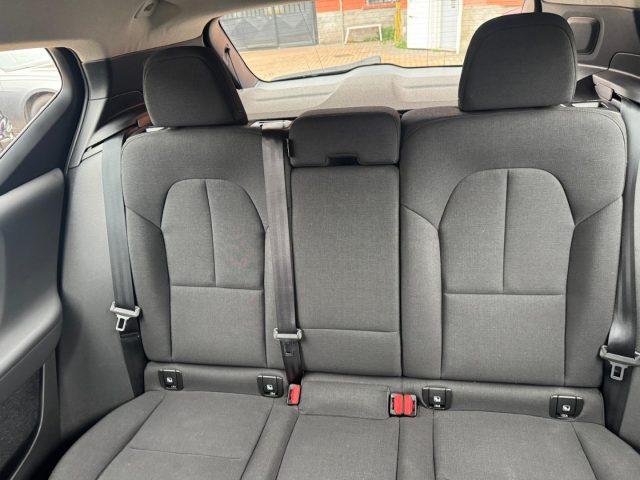 VOLVO XC40 T2 130CV MOMENTUM CORE