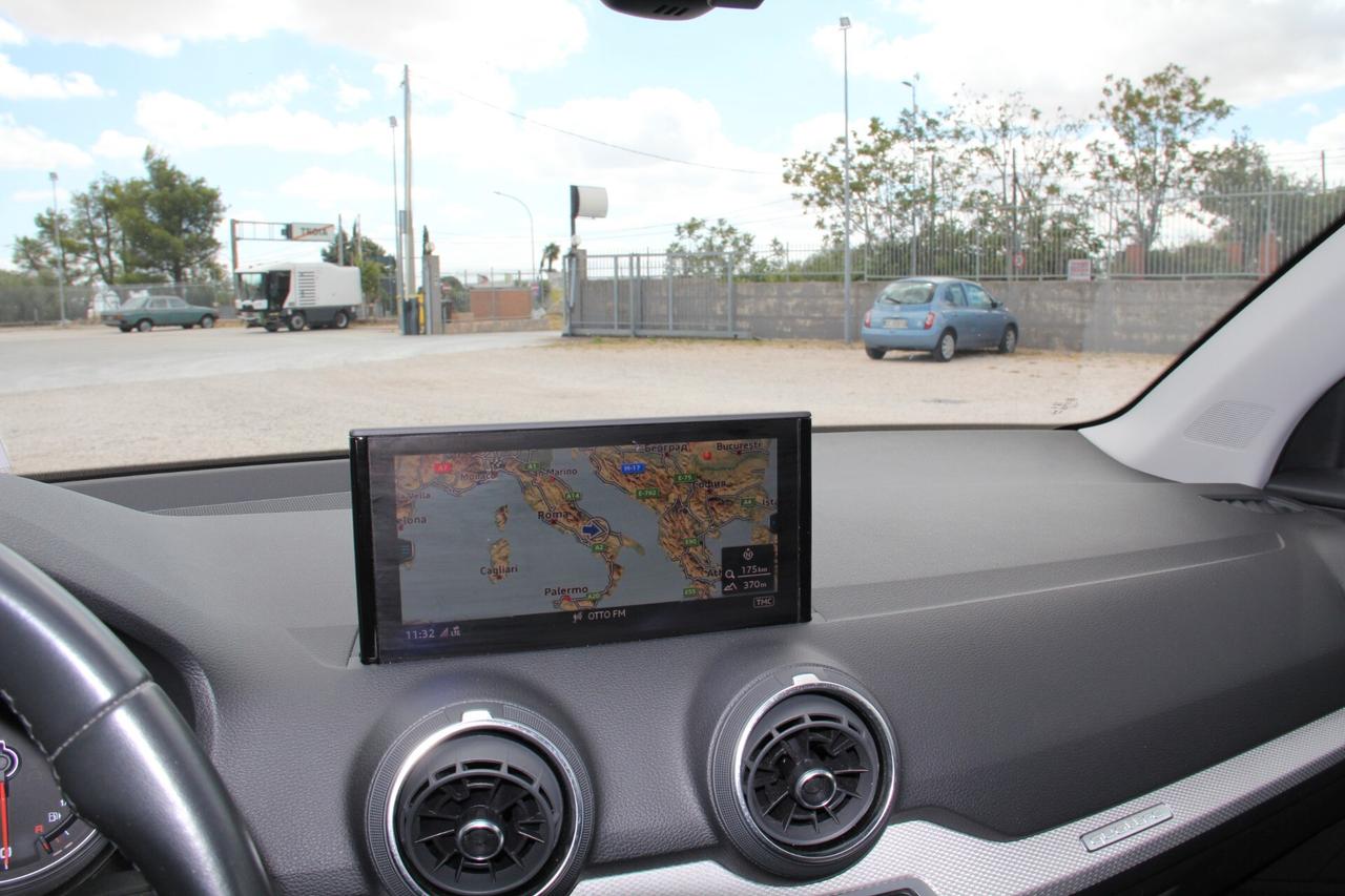 Audi Q2 35 TDI quattro S tronic Business