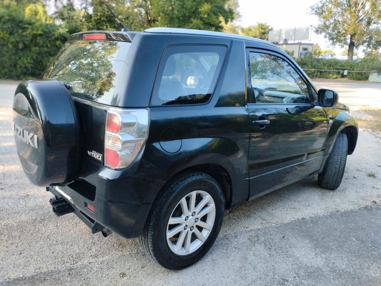 Suzuki Grand Vitara 1.9 DDiS 3 porte