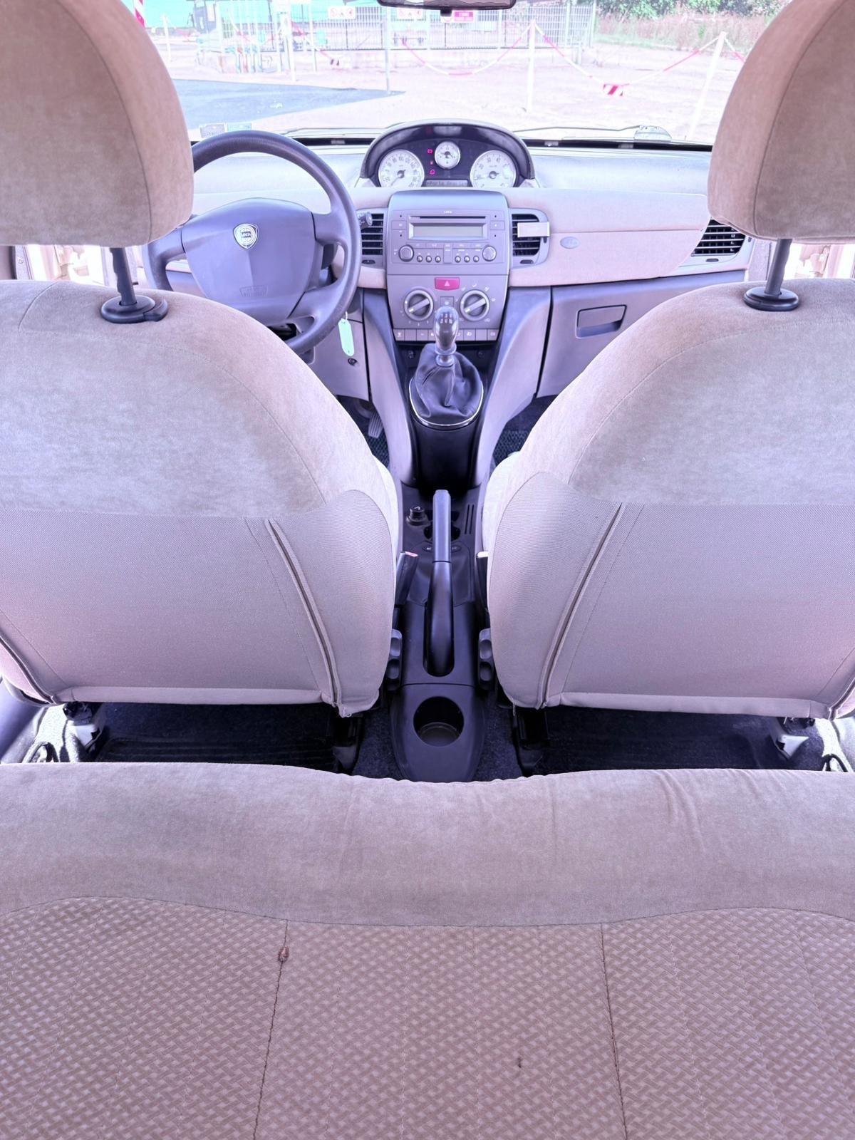 Lancia Ypsilon 1.2 benzina Ok neopatentati