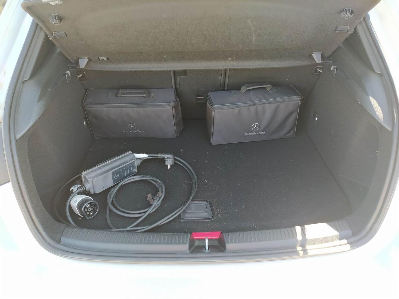Mercedes-Benz EQA Premium A 250 E PHEV
