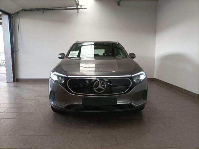 MERCEDES-BENZ EQA 250 Sport