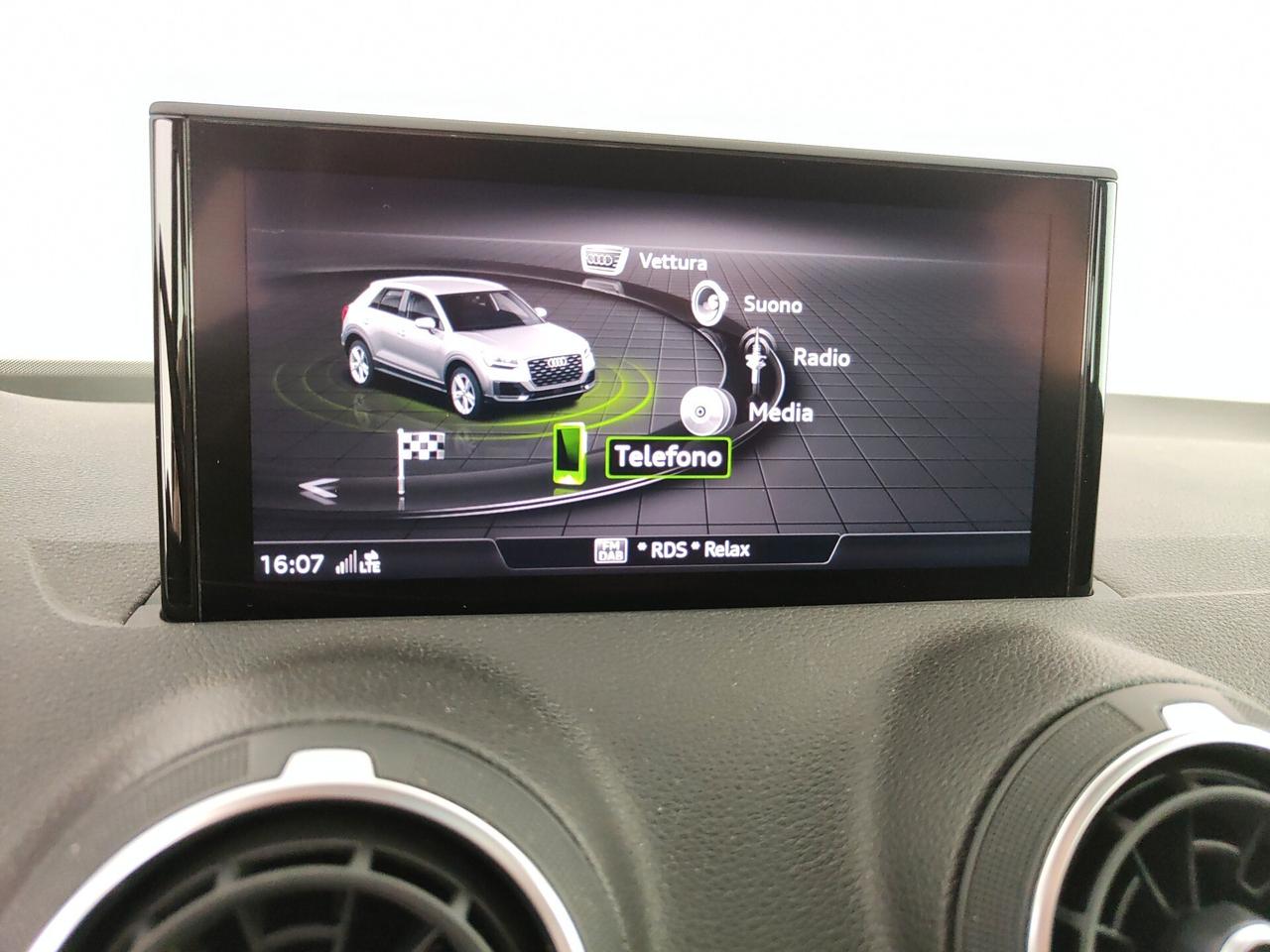 Audi Q2 30 TDI Business