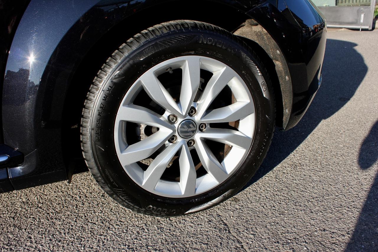 Volkswagen Maggiolino Cabrio 1.2 TSI DSG 105CV NAVY SENSORI