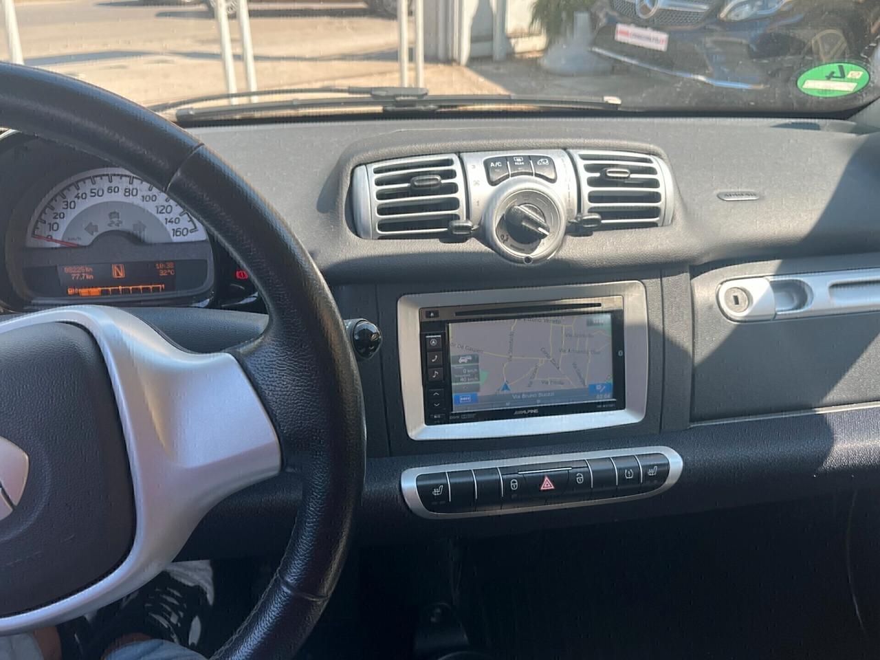 Smart ForTwo 1000 52 kW MHD CABRIO PASSION