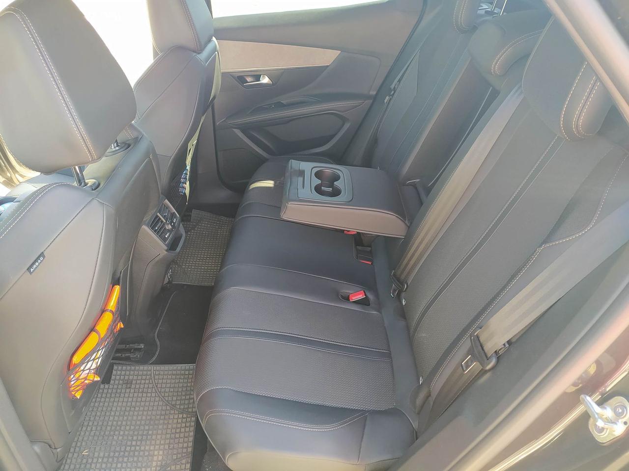 Peugeot 3008 GT 1.5 Blue HDI 130 #6404