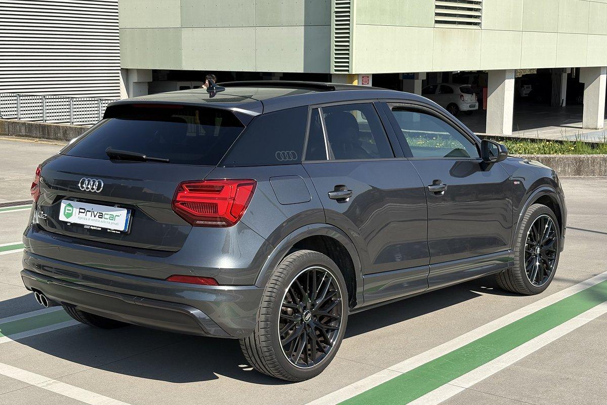 AUDI Q2 35 TFSI S tronic Identity Black