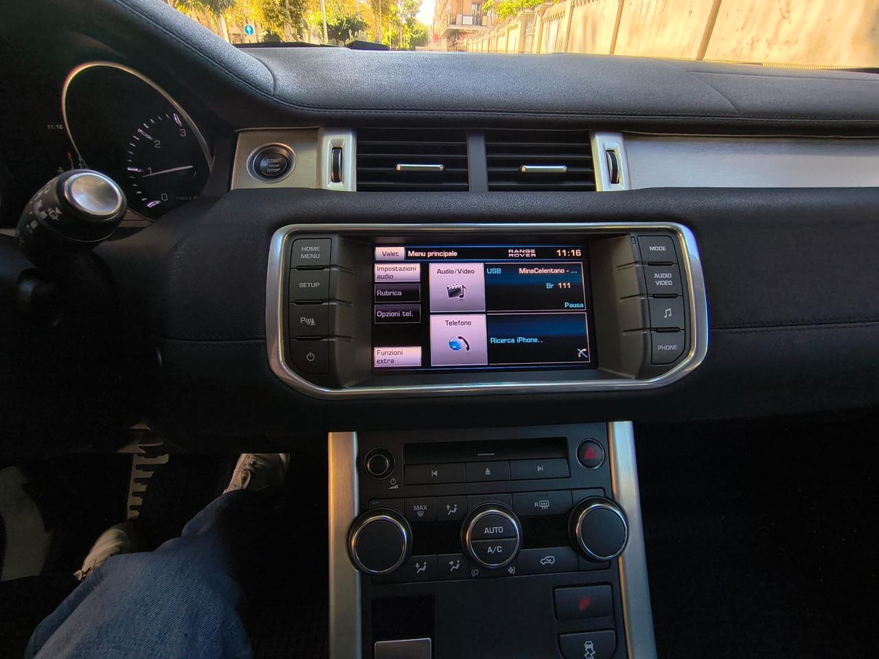 Land Rover Range Evoque 2.2 TD4 5p. Pure