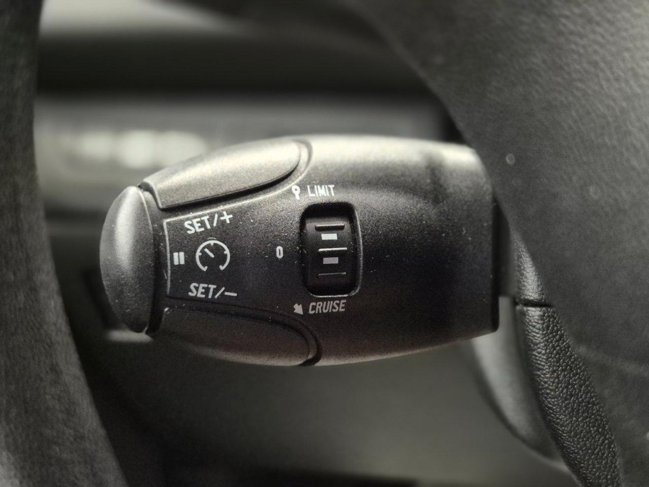 Peugeot 208 5p 1.2 puretech Active - NEOPATENTATI - Bluetooth - Clima