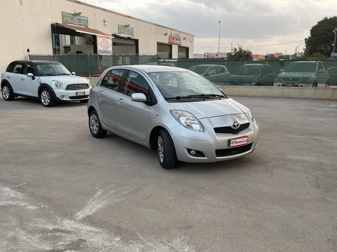 Toyota Yaris 1.4 D TAGLIANDATA GUIDA NEPATENT.