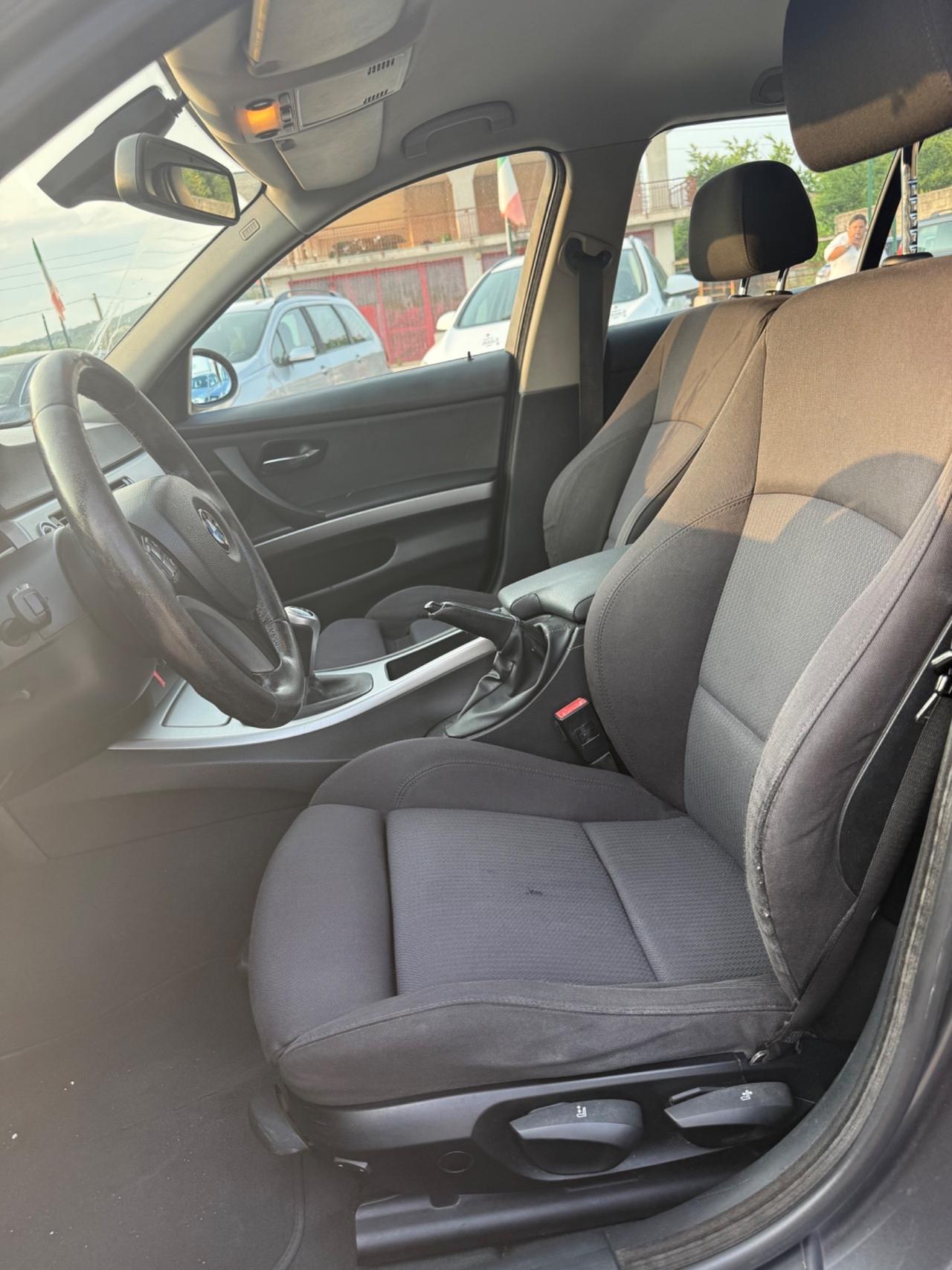 Bmw 320 320d cat Touring Attiva