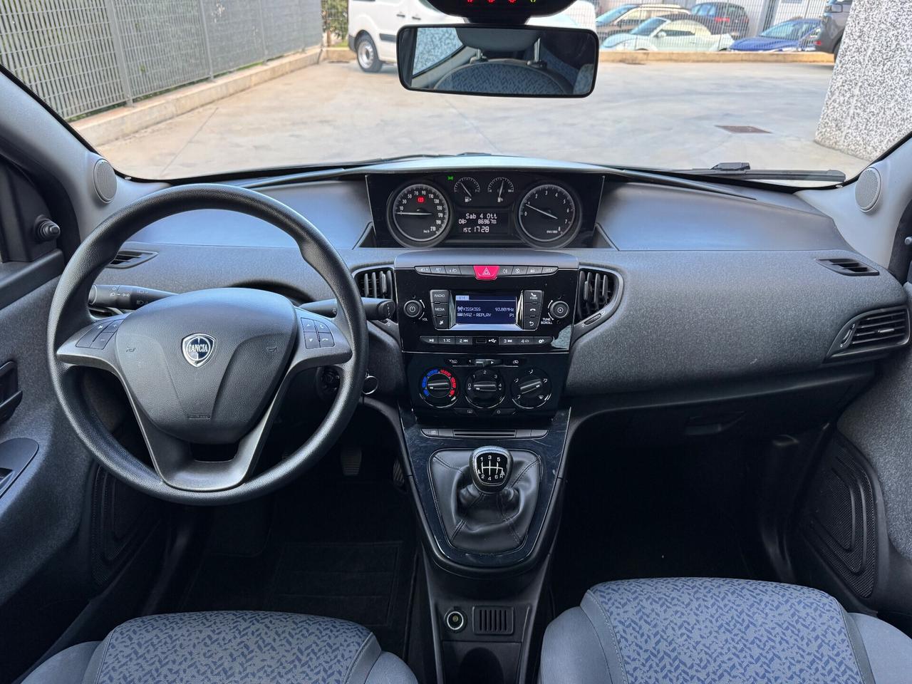 Ypsilon 1.0 FireFly 5 porte S&S Hybrid Silver