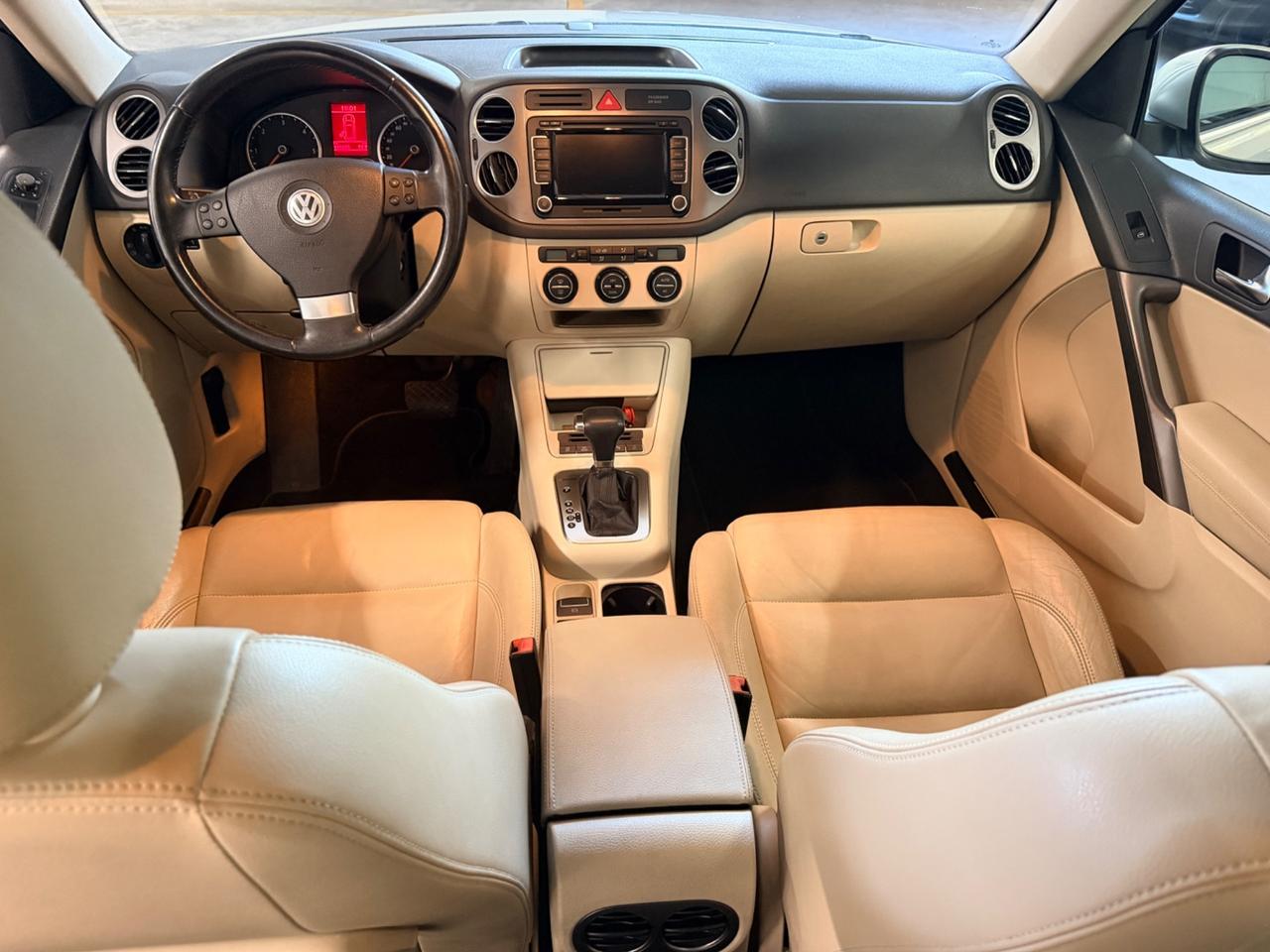 Volkswagen Tiguan 2.0 TDI DPF 4MOTION tiptronic Sport & Style