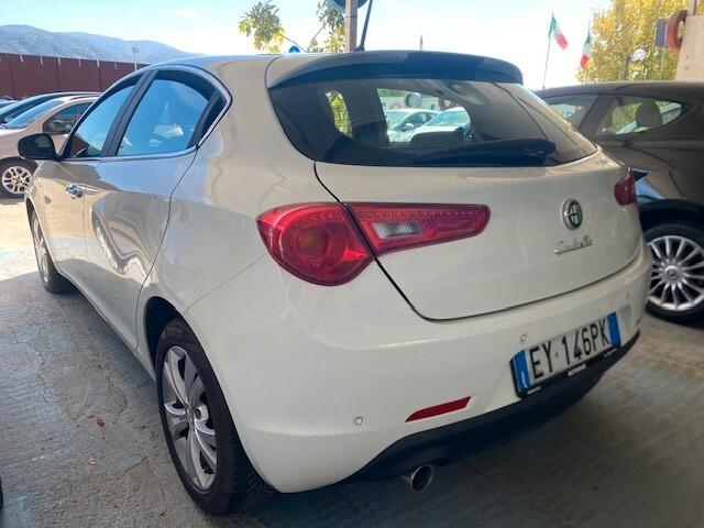 Alfa Romeo Giulietta 1.6 JTDm-2 105 CV Exclusive