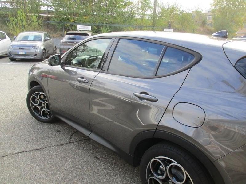 Alfa Romeo Tonale 1.3 280cv Plug-in Hybrid AT6 Sprint Q4