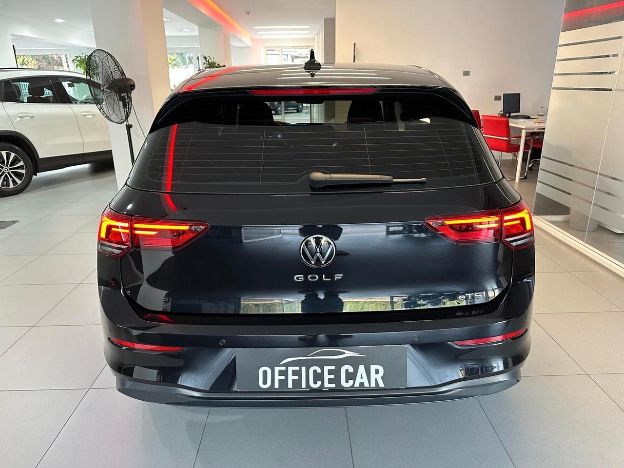 Volkswagen Golf 8 1.5 TGI DSG Style