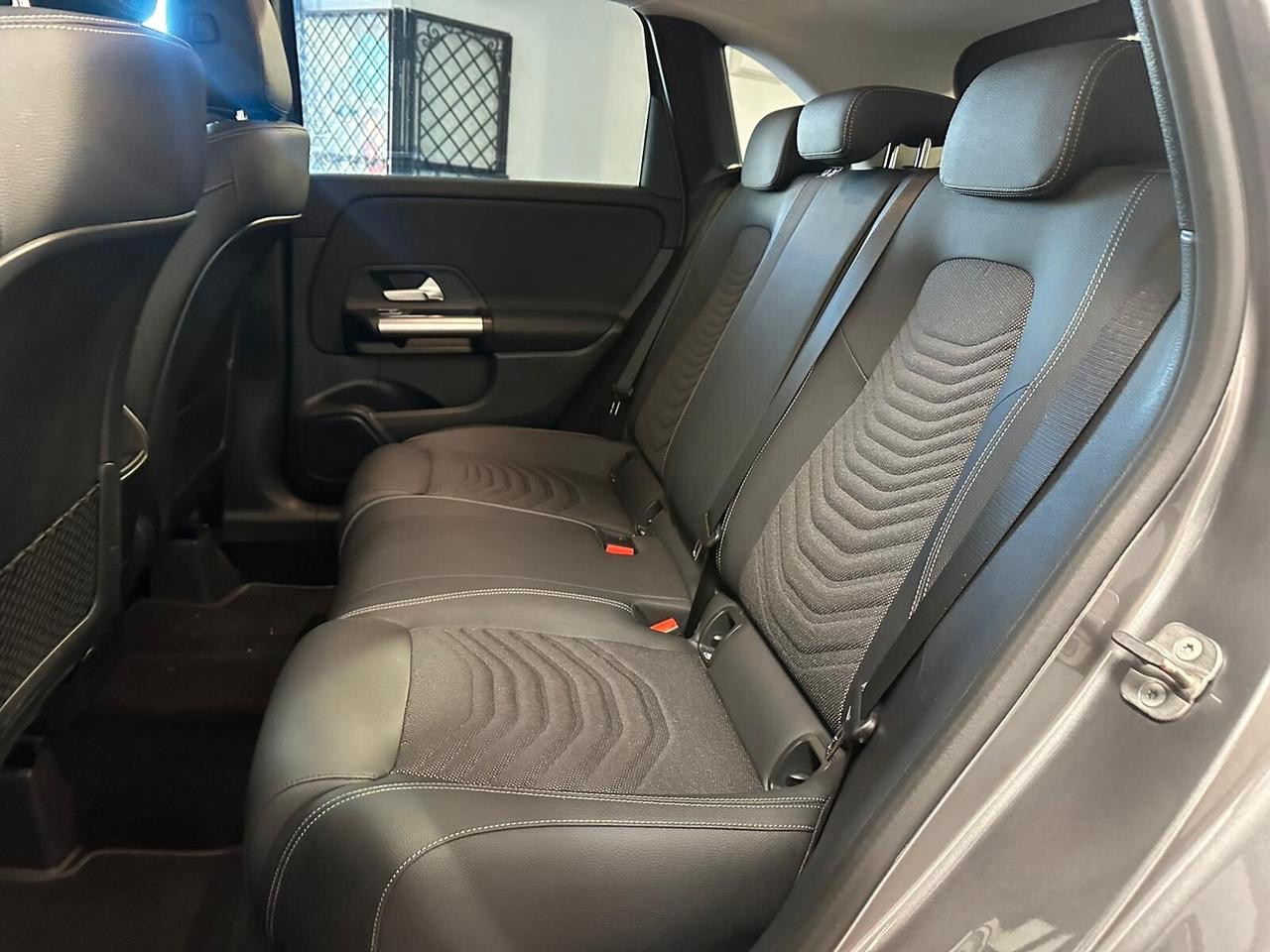 Mercedes-benz B 180 d Automatic AMG Line Premium Plus