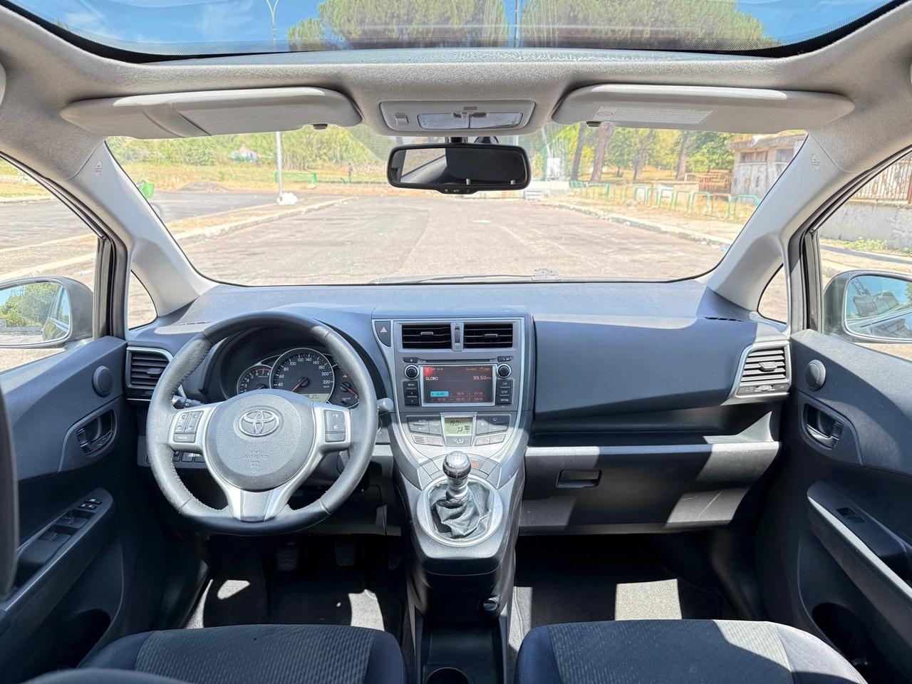 Toyota Verso-S 1.3 benzina 100cv neopatentati - 2011