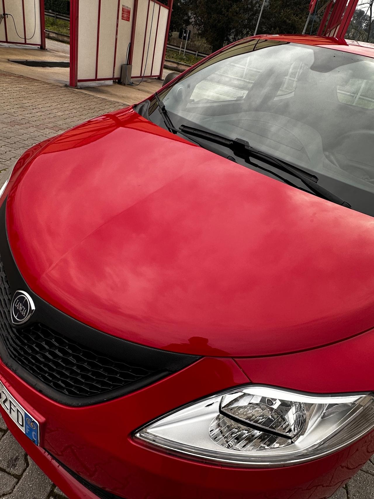 Lancia Ypsilon 1.2 69 CV 5 porte Gold