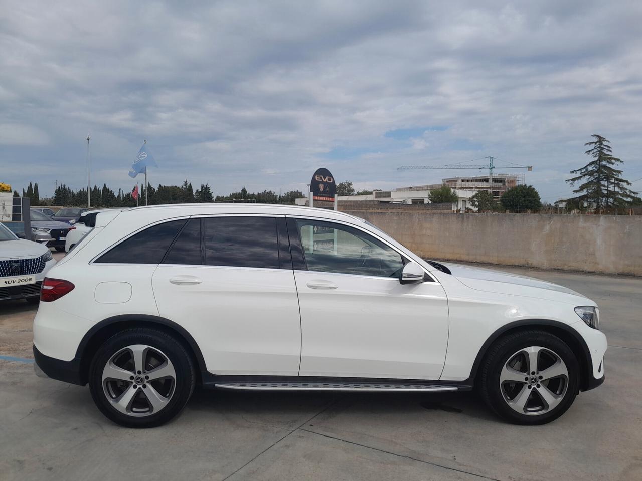 MERCEDES-BENZ GLC 220 D 4MATIC PREMIUM