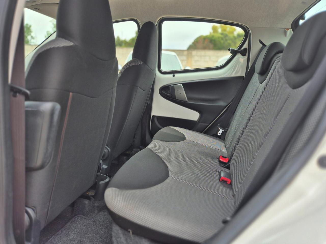Toyota Aygo 1.0 12V VVT-i 5 porte Automatica