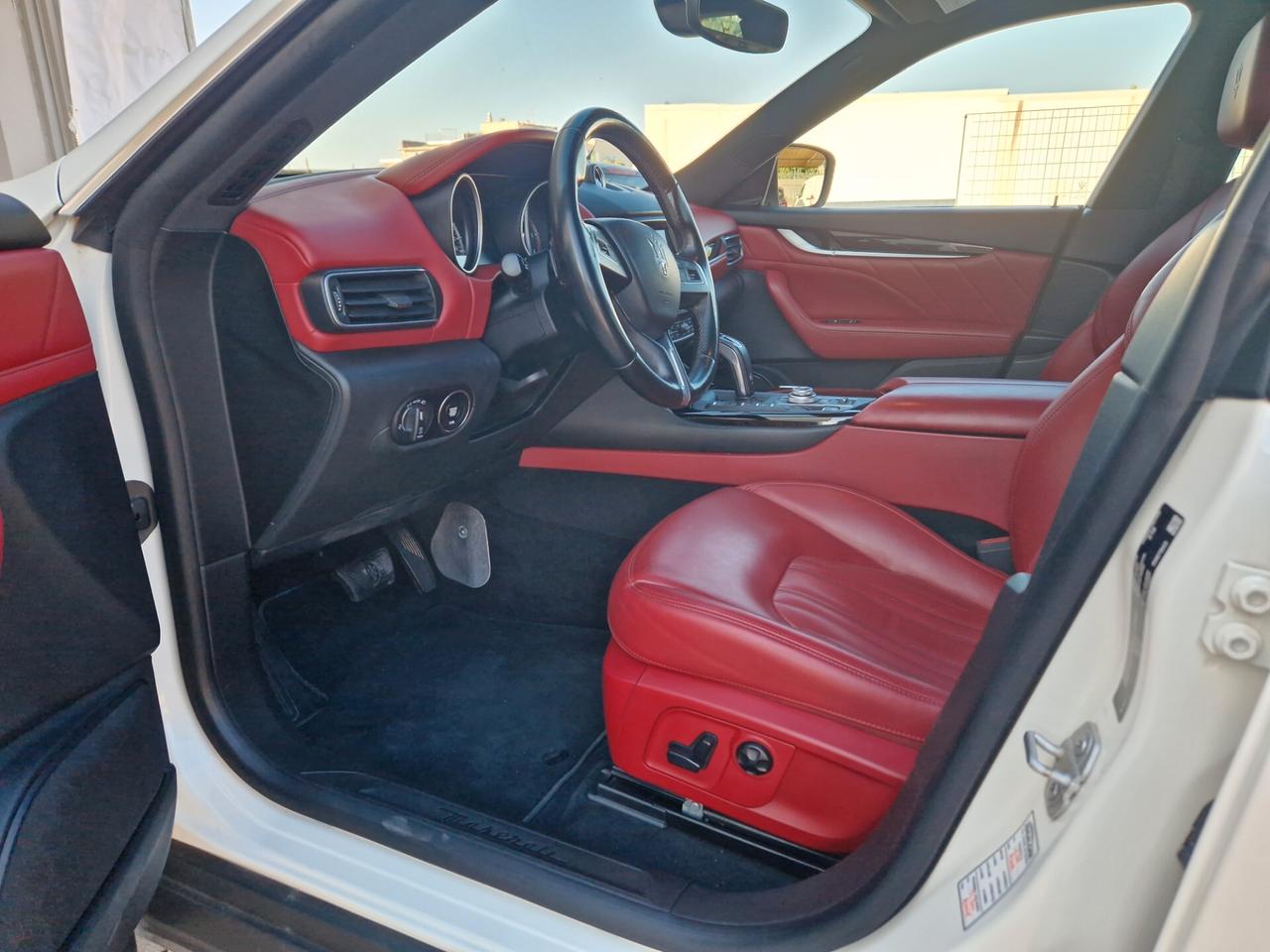 Maserati Levante V6 Diesel 275 CV AWD Granlusso