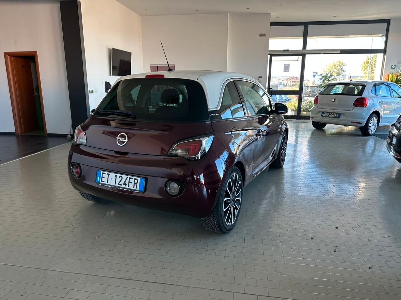 Opel Adam 1.2 70 CV White/Black Link