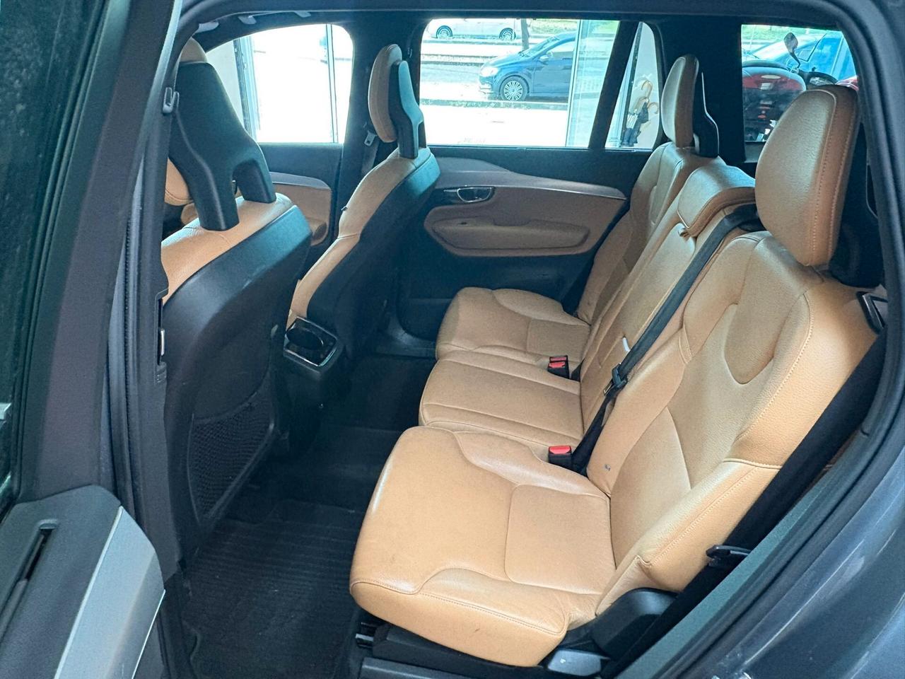 VOLVO XC 90 CAMBIO AUT.4X4 POSTI 7 Diesel 2000 CV 235 Garanzia 12 mesi