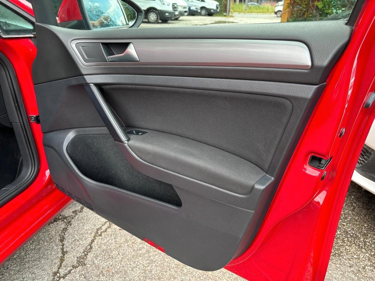 Volkswagen Golf Variant 1.6 TDI 90 CV 5p. OK Neopatentati