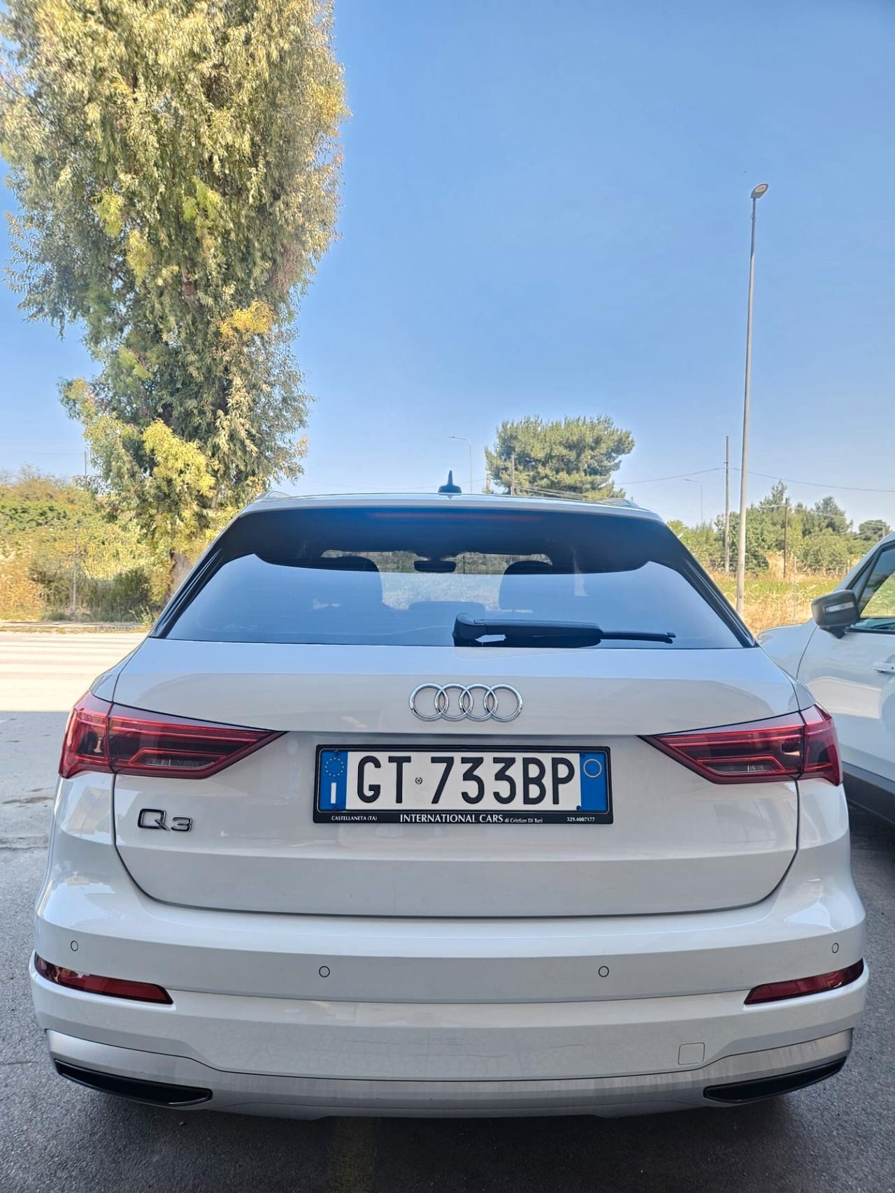 Q3 35 2.0 tdi 150cv Business Advanced s-tronic