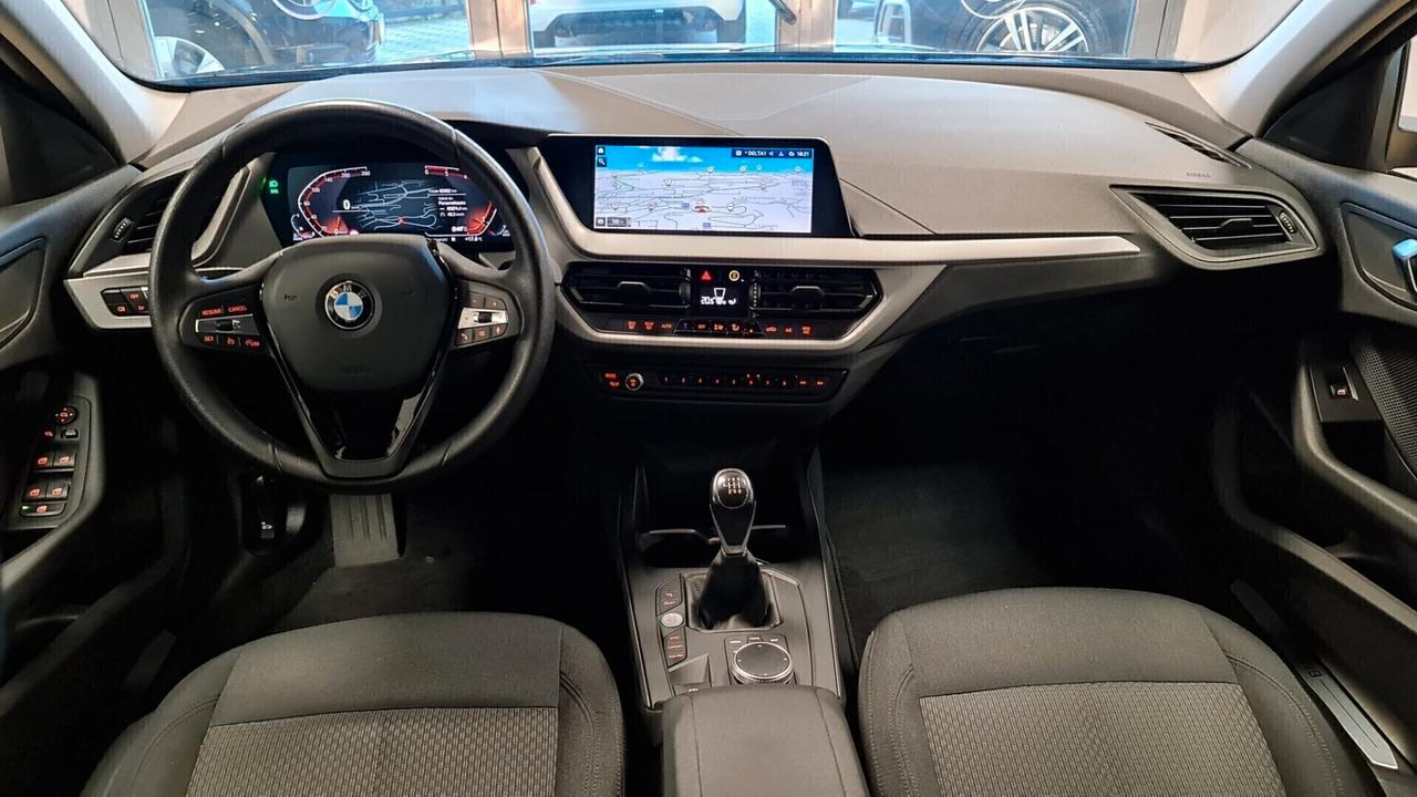 Bmw 118 118d 5p. Business Advantage