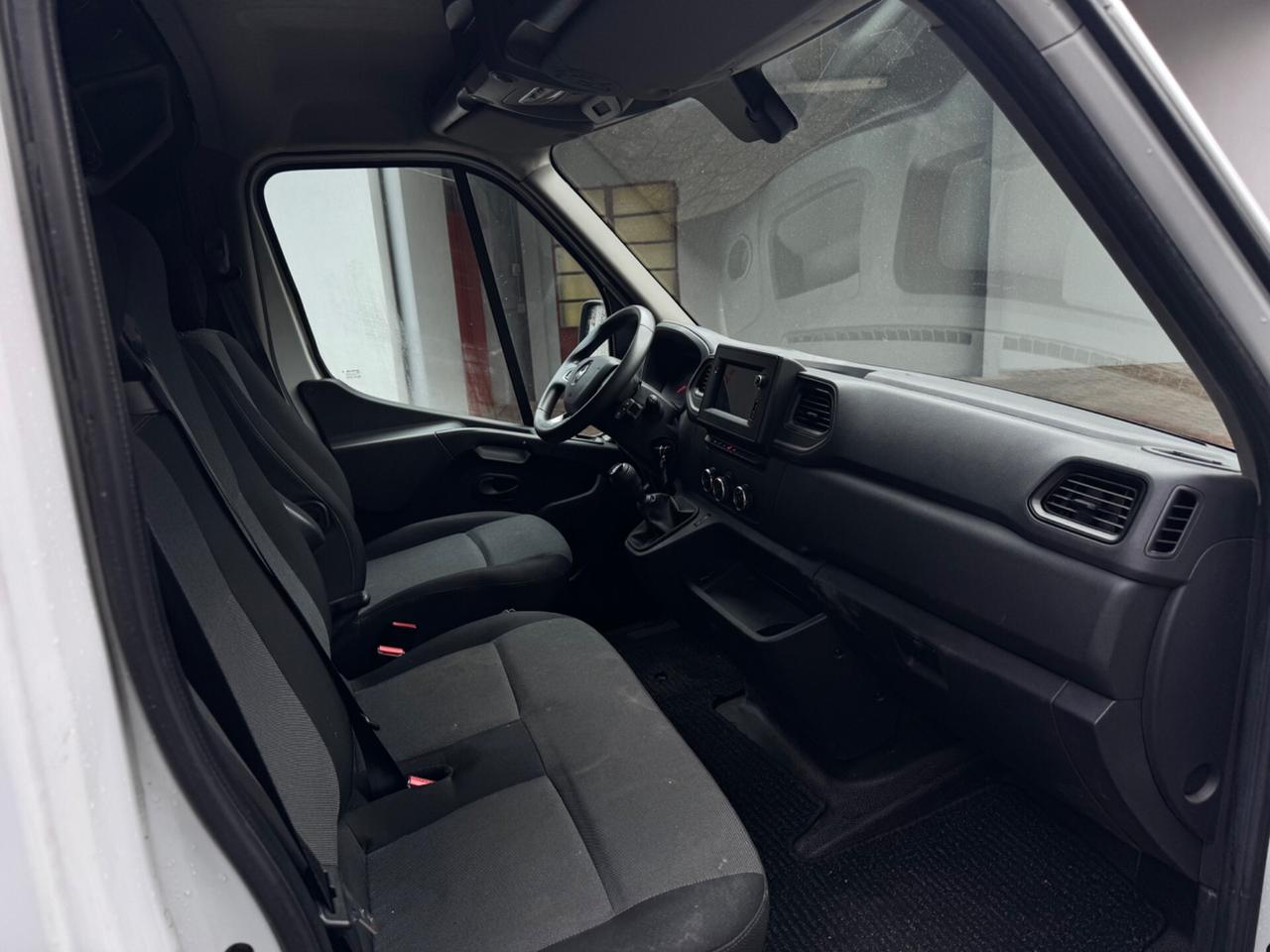 FURGONE Renault master L4