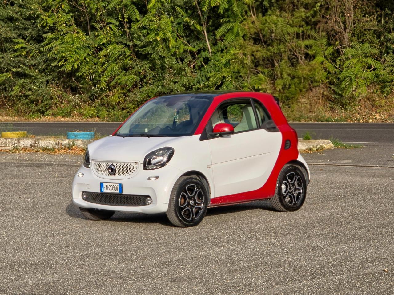 Smart ForTwo 70 1.0 twinamic Prime E6 Automatica NEO 2017