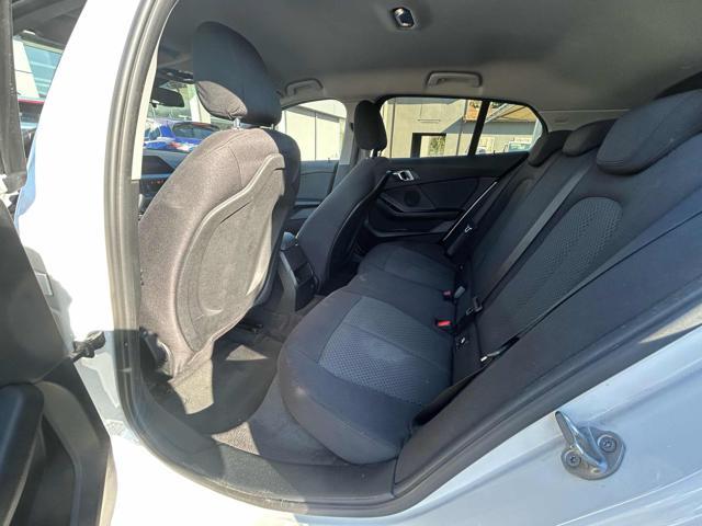 BMW 118 i 5p. Business Advantage