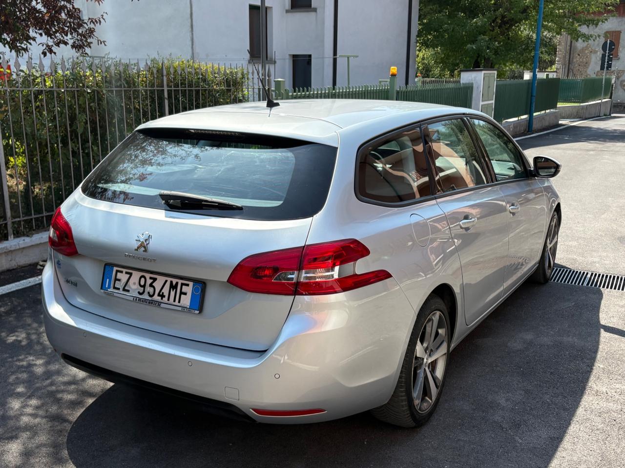 Peugeot 308 1.6 e-HDi 115 CV StopeStart SW GT Line