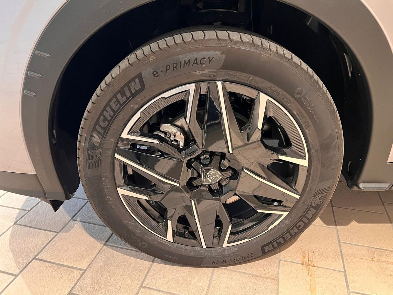 Peugeot 5008 Hybrid 145 e-DCS6 Allure