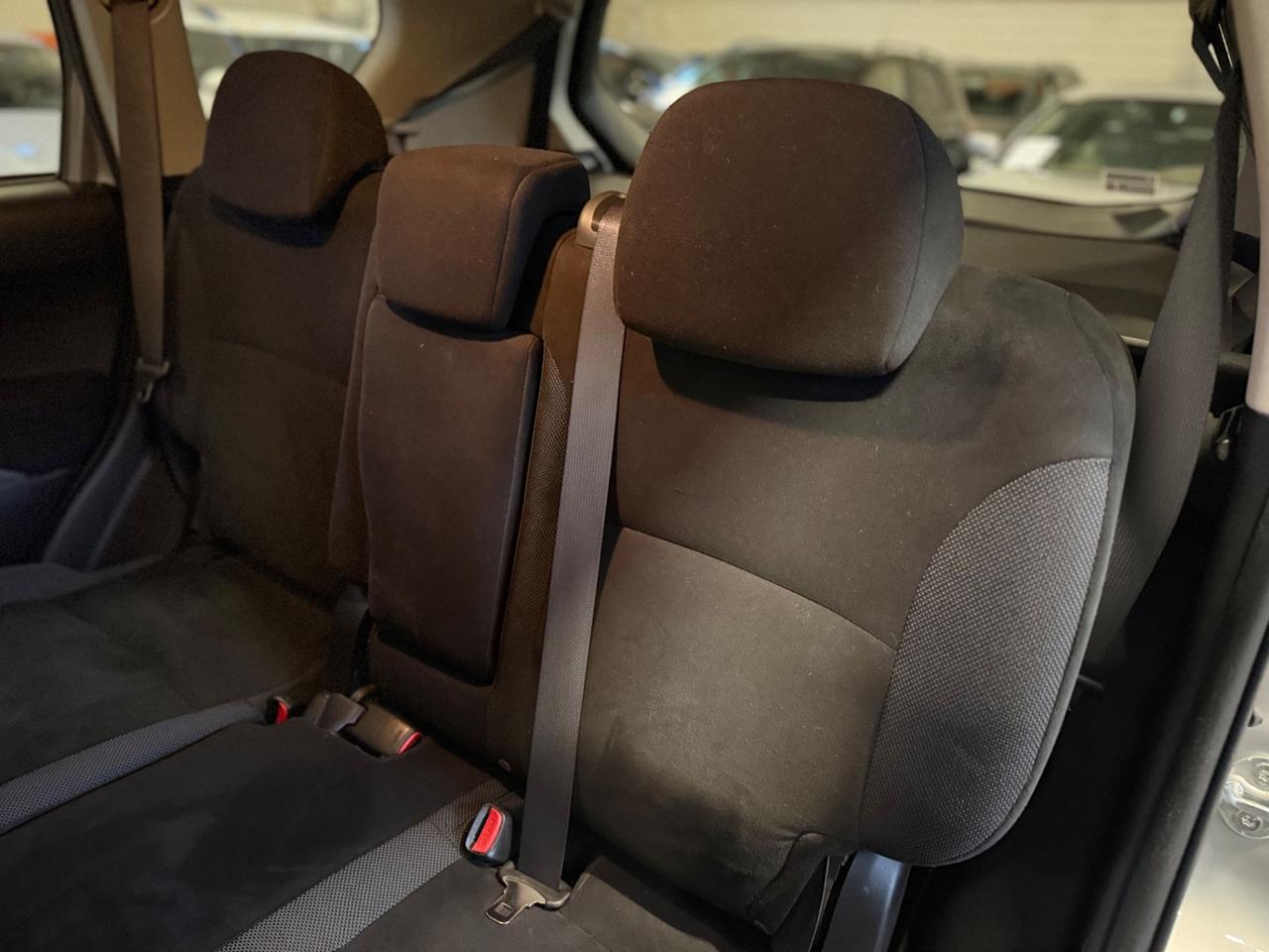 Mitsubishi Outlander 2.2 DI-D Instyle 7 p.ti DPF POSTI