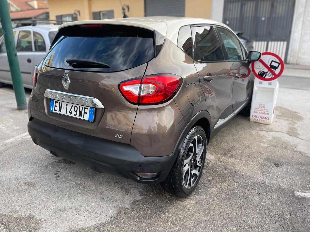 Renault Captur 1.5 Diesel cambio Automatico – Anno 2015