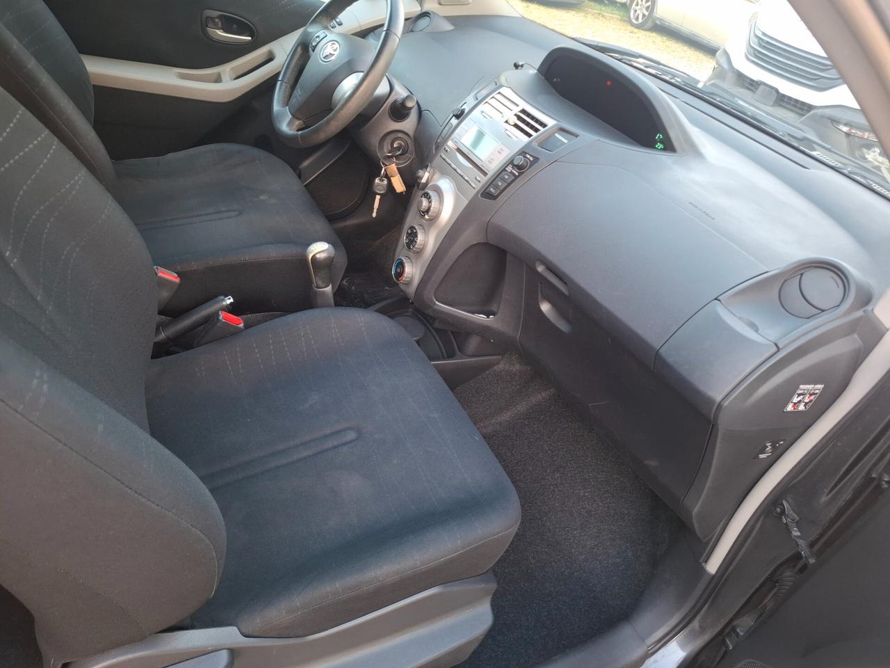 Toyota Yaris 1.3 3 porte Navi