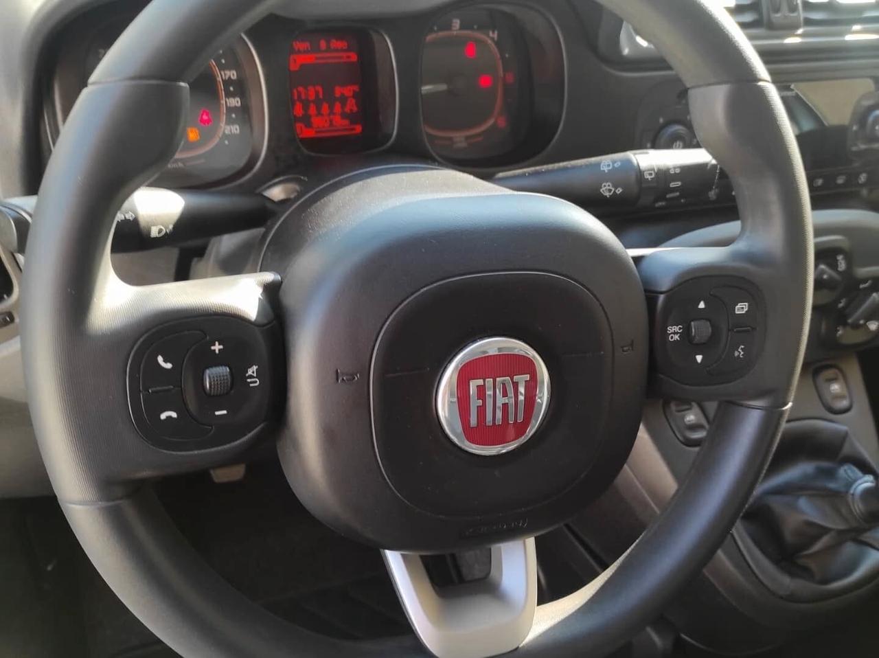 Fiat Panda 2017 1.3 mtj 95CV Uconnect Comandi al volante