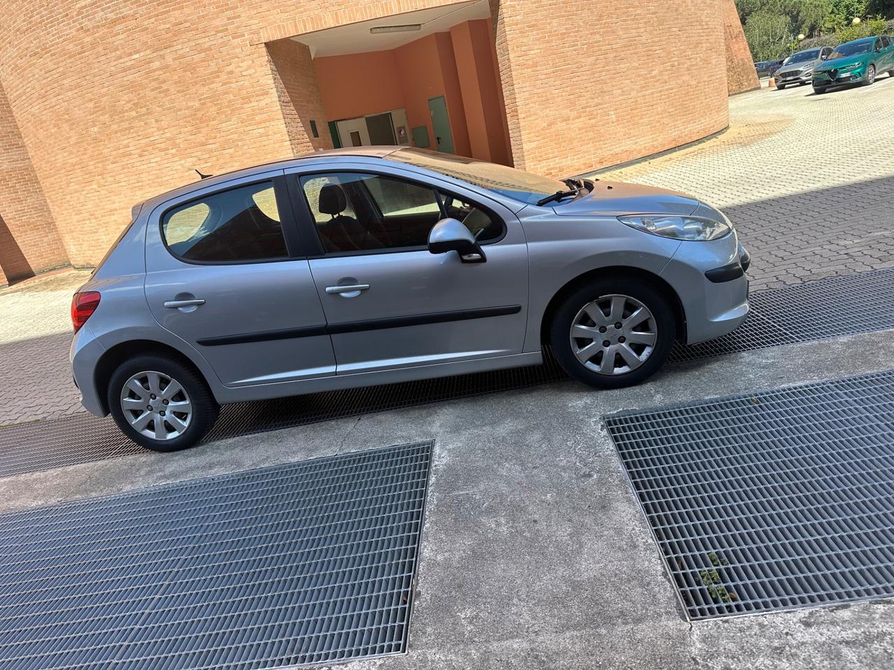 Peugeot 207 1.4 88CV 5p. ONE Line