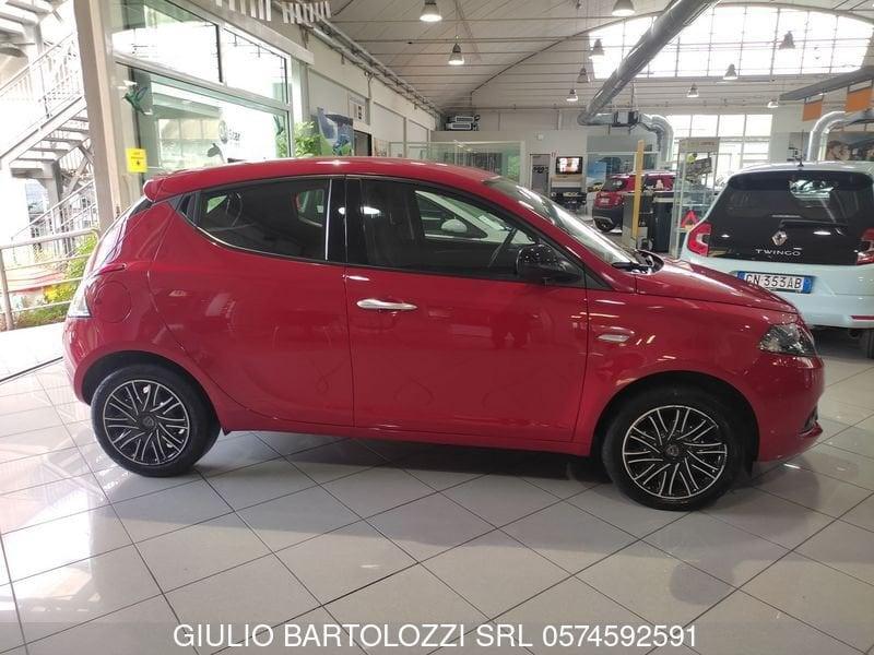 Lancia Ypsilon 1.0 FireFly 5 porte S&S Hybrid Gold