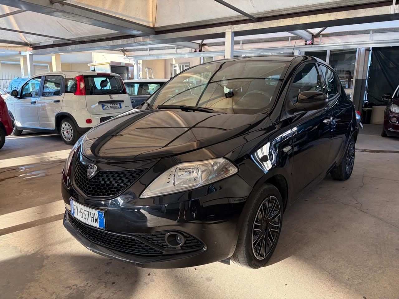Lancia Ypsilon 1.2 69 CV 5 porte GPL Ecochic Platinum