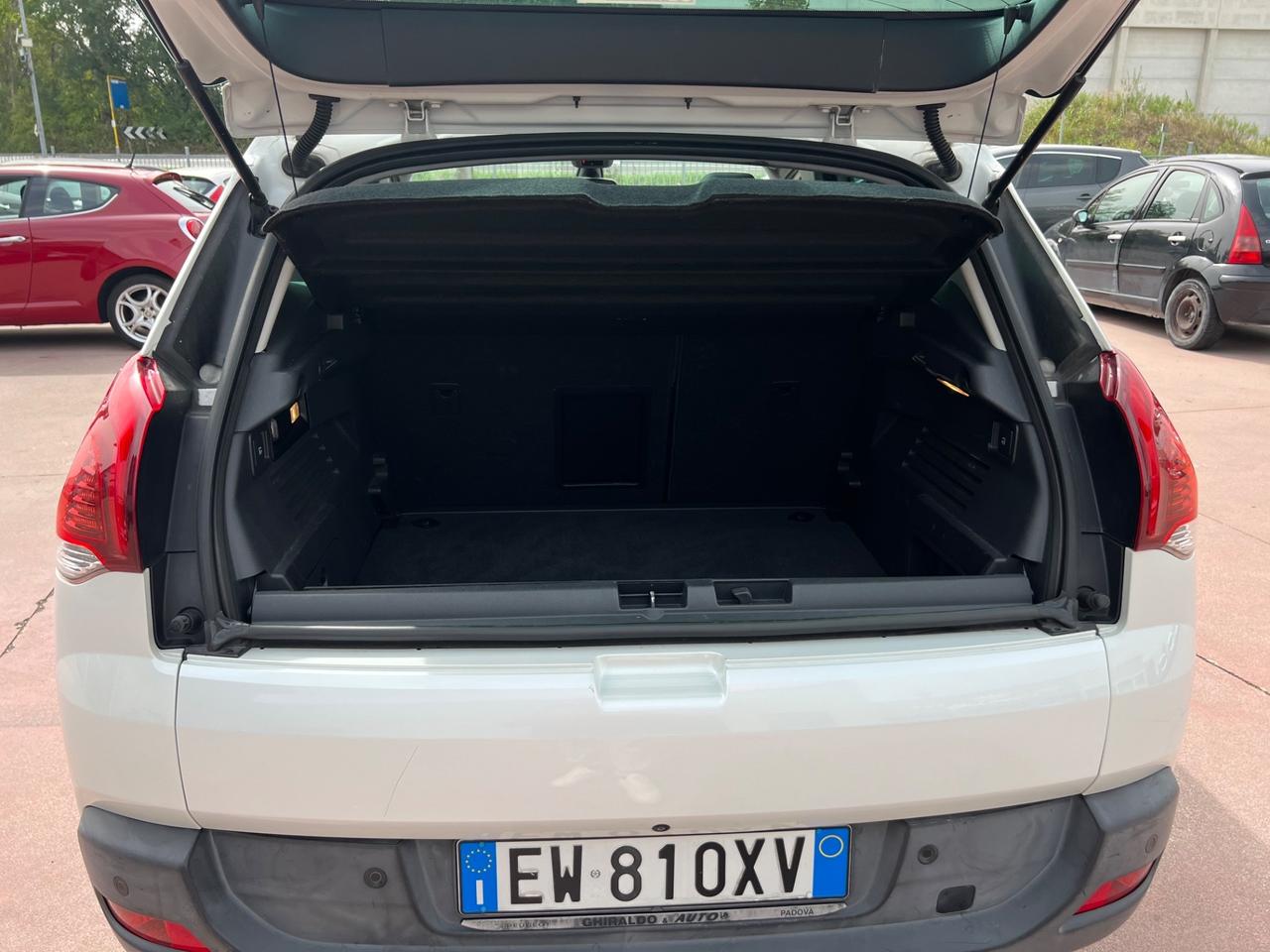 Peugeot 3008 1.6 HDi 115CV Allure