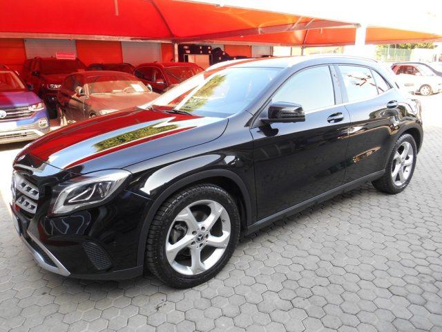 MERCEDES-BENZ GLA 180 Sport+TELECAMERE 360°+NAVIG+SEDILI RISCALDATI