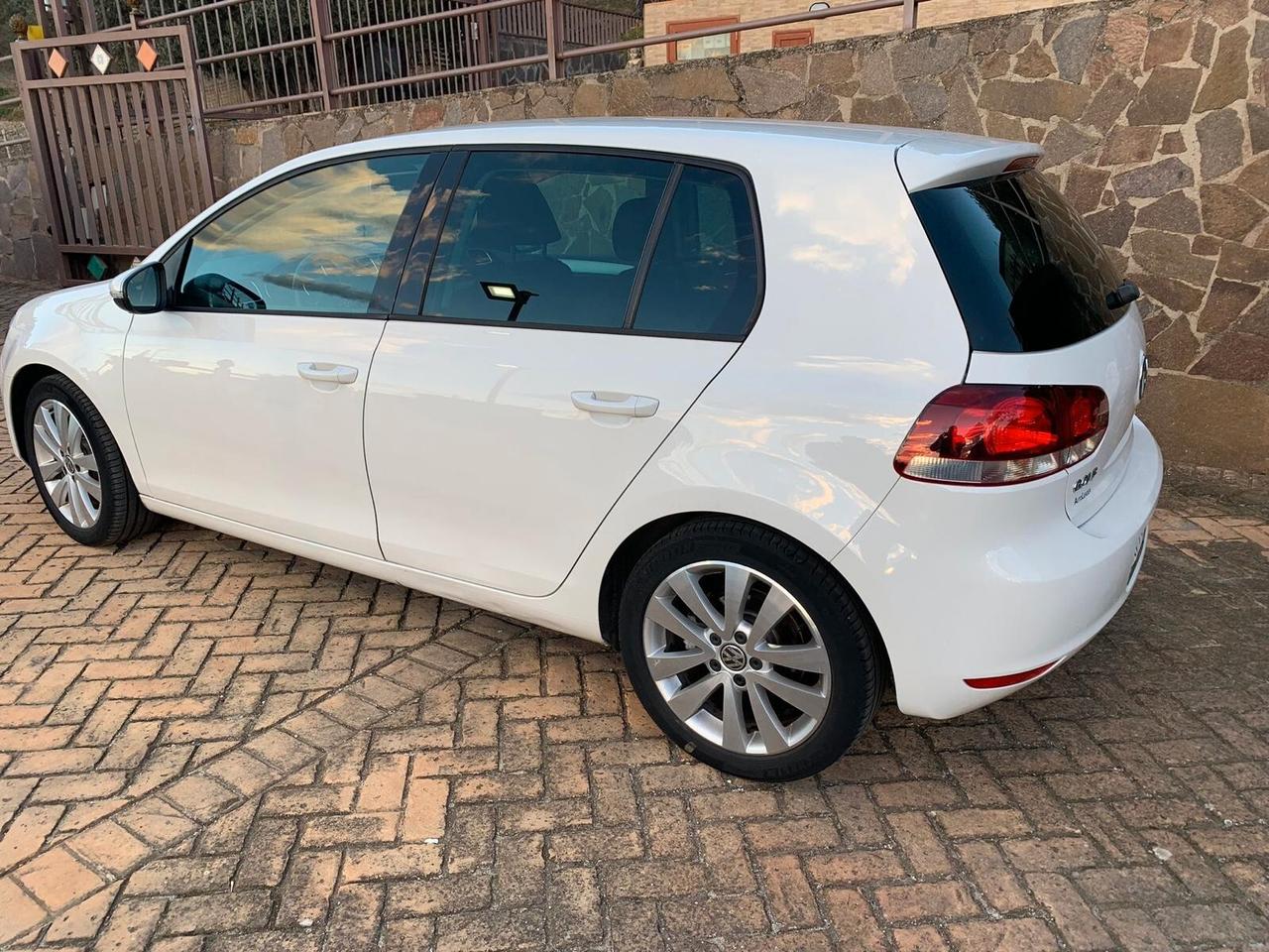 Volkswagen Golf 1.6 TDI DPF 5p. Highline