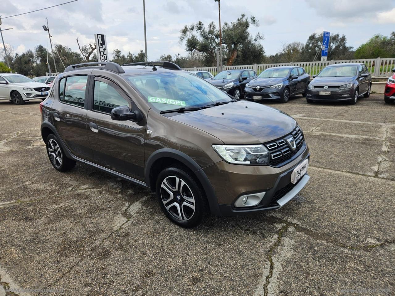 DACIA SanderoStepway1.0TCe100 ECO-G 15th Anniv